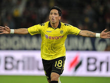 Cargar imagen en el visor de la galería, Camiseta Borussia Dormund 2010-11 | Talla M 18 Lucas Barrios
