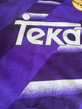 Cargar imagen en el visor de la galería, Camiseta Real Madrid Segunda Equipación 1994-95 Kelme Original Vintage Talla L
