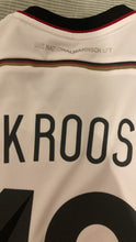 Cargar imagen en el visor de la galería, Camiseta Alemania 2014 Kroos Talla S
