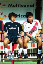 Cargar imagen en el visor de la galería, Camiseta River, mi buen amigo

