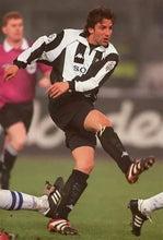 Cargar imagen en el visor de la galería, Camiseta Juventus 1997-98 Del Piero XL
