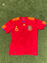 Cargar imagen en el visor de la galería, Camiseta selección española 2010 M 6 A. Iniesta
