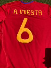 Cargar imagen en el visor de la galería, Camiseta selección española 2010 M 6 A. Iniesta
