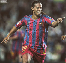 Cargar imagen en el visor de la galería, Camiseta FC Barcelona 2004-05 10 Ronaldinho XS
