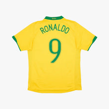 Cargar imagen en el visor de la galería, Camiseta selección Brasil 2006Talla L 9 Ronaldo
