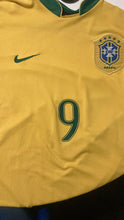 Cargar imagen en el visor de la galería, Camiseta selección Brasil 2006Talla L 9 Ronaldo
