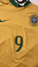 Cargar imagen en el visor de la galería, Camiseta selección Brasil 2006Talla L 9 Ronaldo
