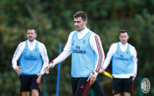 Cargar imagen en el visor de la galería, Sudadera entrenamiento AC Milan 2017-18
