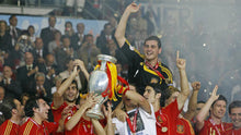 Cargar imagen en el visor de la galería, Camiseta España 2008 M
