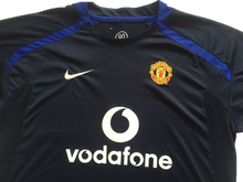 Cargar imagen en el visor de la galería, Camiseta de entrenamiento de Alex Ferguson del Manchester United 2001-02 (Talla niño 13-15 años)
