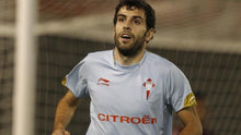 Cargar imagen en el visor de la galería, Camiseta Match Worn del Celta de Vigo 2010-11 firmada por Roberto Trashorras
