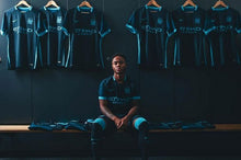 Cargar imagen en el visor de la galería, Camiseta visitante Manchester City 2015-16 M
