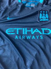Cargar imagen en el visor de la galería, Camiseta visitante Manchester City 2015-16 M
