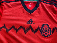 Cargar imagen en el visor de la galería, Camiseta alternativa México 2010 S
