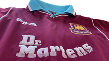 Cargar imagen en el visor de la galería, Camiseta West Ham  de manga larga 1999-01 M
