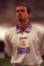 Cargar imagen en el visor de la galería, Camiseta Real Madrid 1997-98  M
