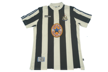 Cargar imagen en el visor de la galería, Camiseta Newcastle 1995-97 9 Shearer M
